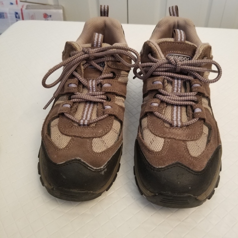 Nevados Hiking Boots Womens Size 9.5 M Brown Suede Leather Waterproof Shoes